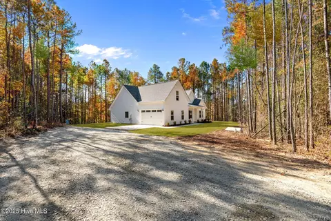 178 Grahams Mill Ln, Cameron, NC 28326