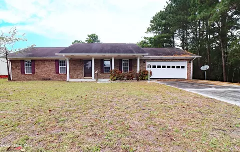 118 Turtle Ct, Newport, NC 28570