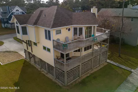 Exterior - 1037 Hampton St, Corolla, NC 27927 photo 4 of 7