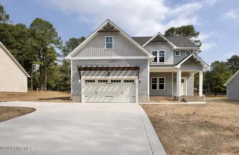 114 Tower St, Southern Pines, NC 28387