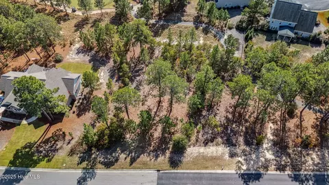 52 Plantation Dr, Southern Pines, NC 28387