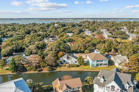 213 Sandfiddler E, Emerald Isle, NC 28594 photo 31