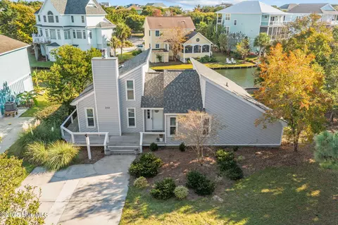 213 Sandfiddler E, Emerald Isle, NC 28594 photo 8