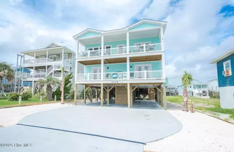 3504 E Beach Dr, Oak Island, NC 28465