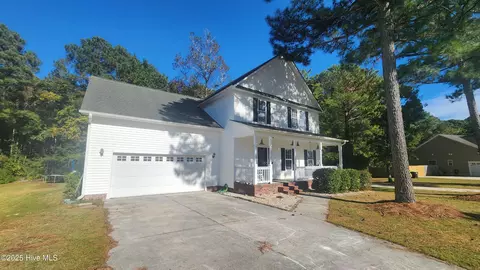 109 Forest Ln, Swansboro, NC 28584