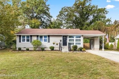 611 Jarman St, Jacksonville, NC 28540