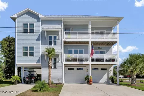 400 Sumter Ave, Carolina Beach, NC 28428