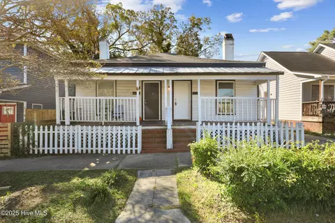818 Hanover St, Wilmington, NC 28401