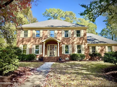 703 Daventry Dr, Greenville, NC 27858
