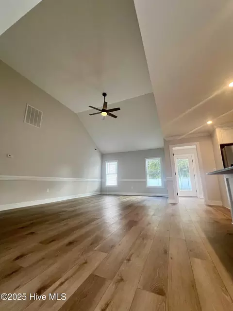 Living - 175 Joshua Dr, Chocowinity, NC 27817 photo 2 of 4