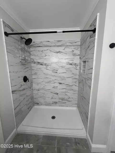 Bath - 175 Joshua Dr, Chocowinity, NC 27817 photo 2 of 3
