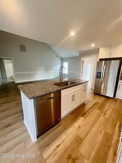 Kitchen - 175 Joshua Dr, Chocowinity, NC 27817 photo 6 of 6