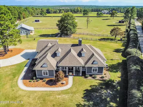 146 Jean Marie Ln, Vass, NC 28394