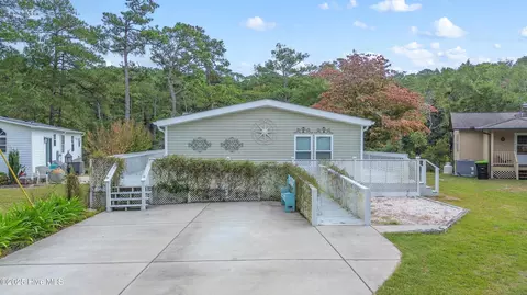1638 Woodview Cir SW, Ocean Isle Beach, NC 28469