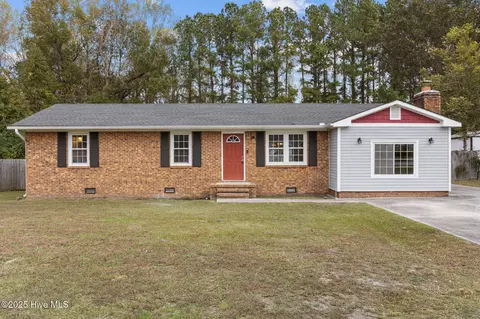 196 Summersill School Rd, Jacksonville, NC 28540