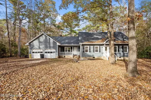 105 Ridgewood Trl, New Bern, NC 28560