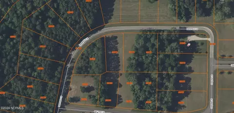 25 Deerfield Ln, Tabor City, NC 28463