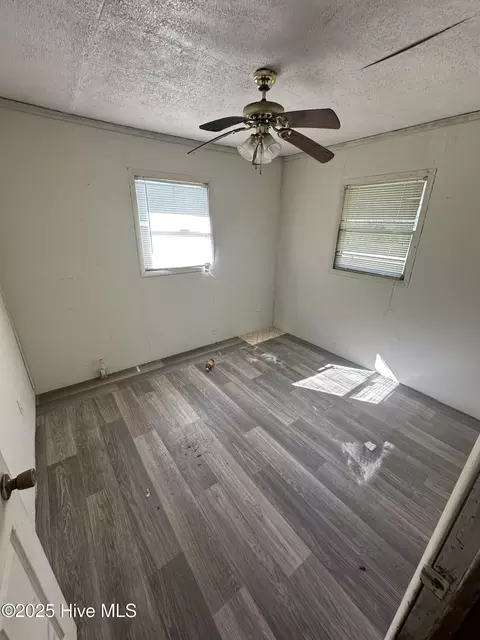 Bedroom - 1232 Mears Ln, Clarkton, NC 28433 photo 4 of 6