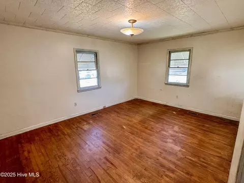Living - 102 E Main St, Hamilton, NC 27840 photo 4 of 4