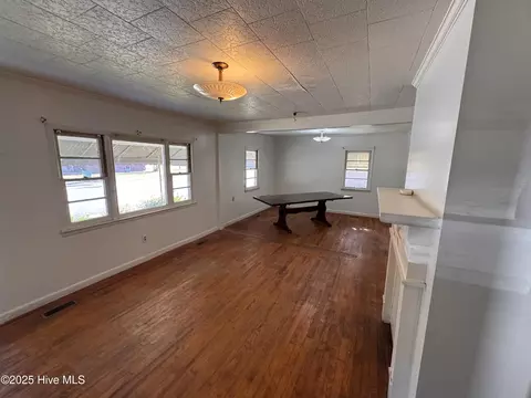 Living - 102 E Main St, Hamilton, NC 27840 photo 3 of 4