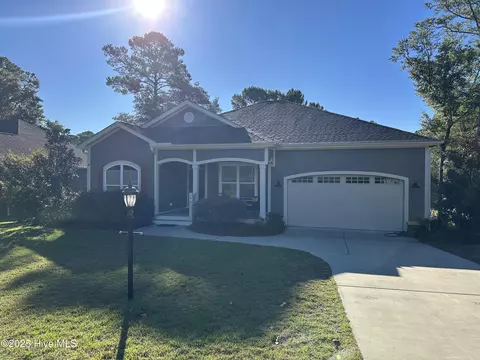 705 Far Pointe Ct SE, Bolivia, NC 28422