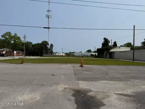 911 Lejeune Blvd, Jacksonville, NC 28540