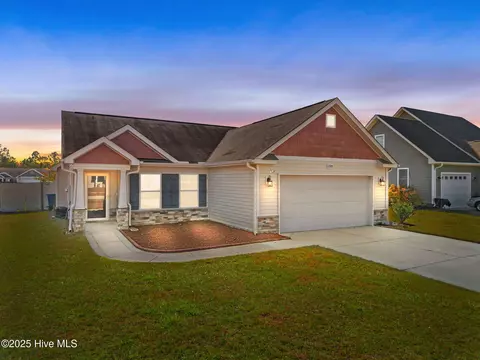 1305 Presidio Ln, Greenville, NC 27834