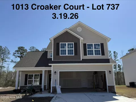 1013 Croaker Ct, New Bern, NC 28562