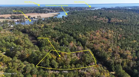 42 Winding Creek Dr, Oriental, NC 28571