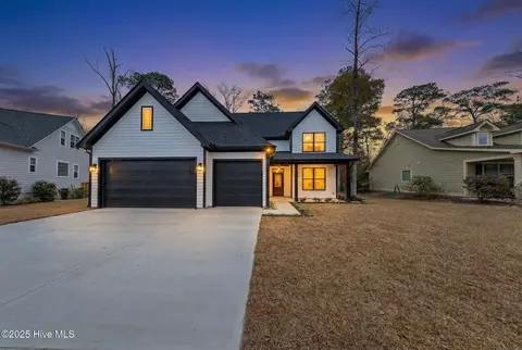 616 Seathwaite Ln SE, Leland, NC 28451