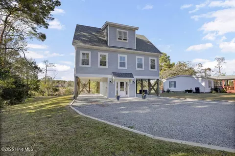504 Creek Dr, Hampstead, NC 28443 photo 3