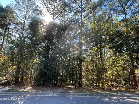 69 Chestertown Dr, Pinehurst, NC 28374