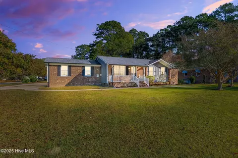 505 Pineview Rd, Kenly, NC 27542