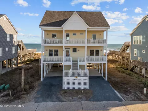 418 New River Inlet Rd, North Topsail Beach, NC 28460