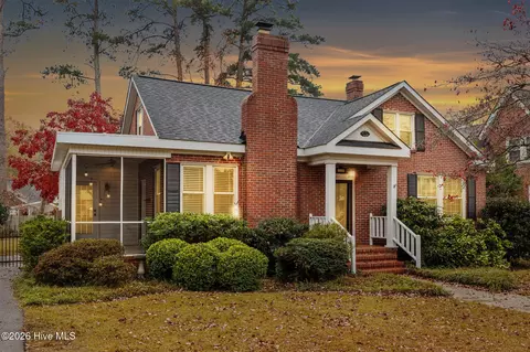 2406 E 4th St, Greenville, NC 27858
