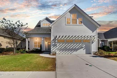 215 Hanover Lakes Dr, Wilmington, NC 28401