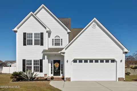 224 Hickory Shores Dr, Newport, NC 28570