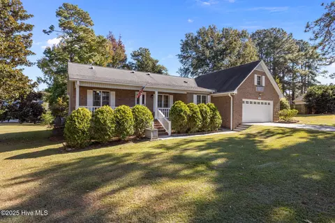 103 Alexis Ct, New Bern, NC 28562