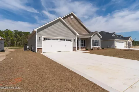 4018 Bluewater Blvd, New Bern, NC 28562