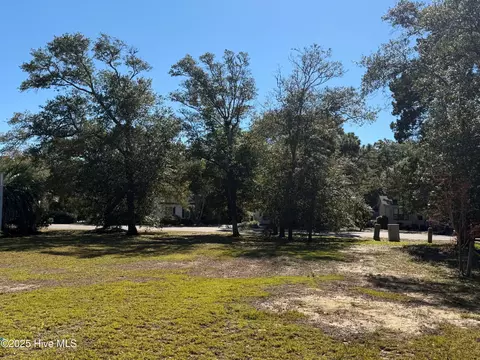 7506 E Oak Island Dr, Oak Island, NC 28465