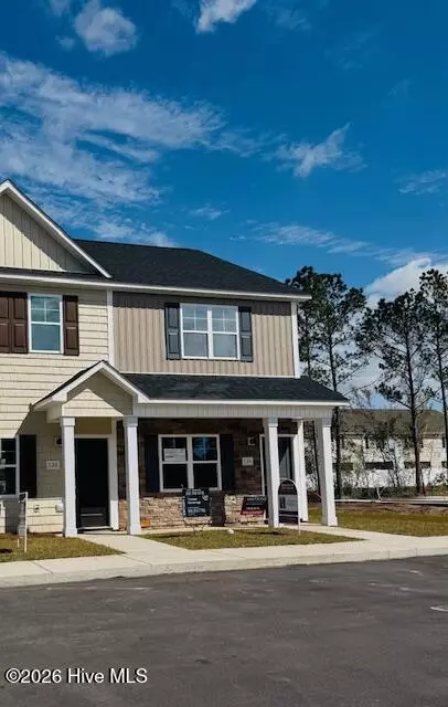 724 Cross Bridge Way, Sneads Ferry, NC 28460