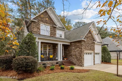 101 Merrimack Pl, Chocowinity, NC 27817