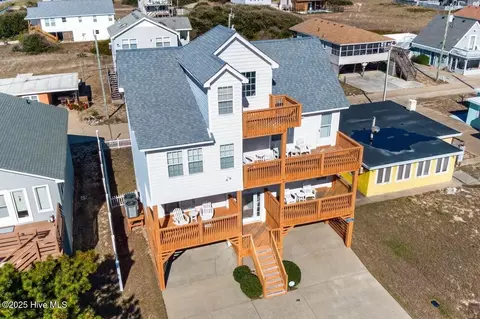 Exterior - 206 E Palmetto St, Kill Devil Hills, NC 27948 photo 1 of 4