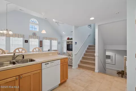 Kitchen - 206 E Palmetto St, Kill Devil Hills, NC 27948 photo 3 of 3