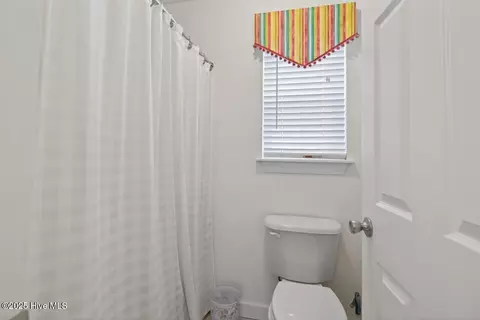 Bath - 206 E Palmetto St, Kill Devil Hills, NC 27948 photo 3 of 8