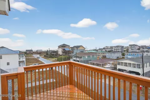 Exterior - 206 E Palmetto St, Kill Devil Hills, NC 27948 photo 4 of 4