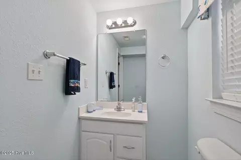 Bath - 206 E Palmetto St, Kill Devil Hills, NC 27948 photo 7 of 8