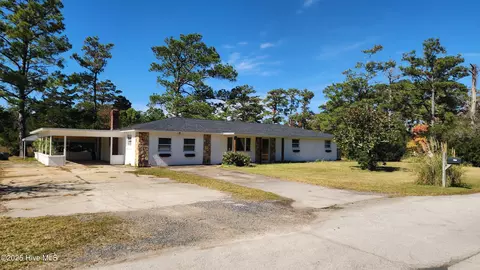 134 Straits Point Rd, Beaufort, NC 28516