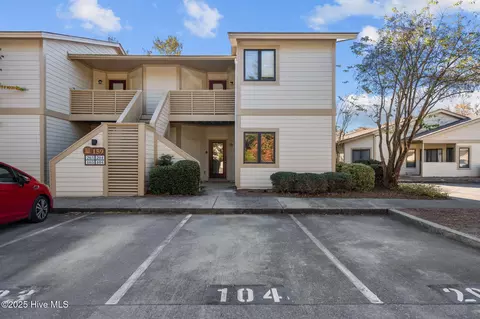 159 Longstreet Dr #104, Wilmington, NC 28412