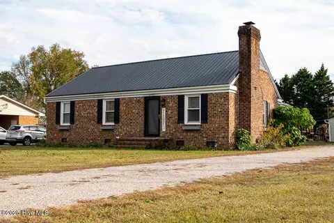5122 Sharon Acres Rd, Elm City, NC 27822